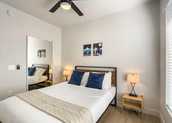 2br Kierland Commons Cozysuites By The Golf Course Apartment *