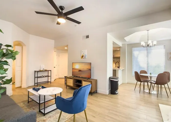 2br Kierland Commons Cozysuites By The Golf Course Apartment Scottsdale