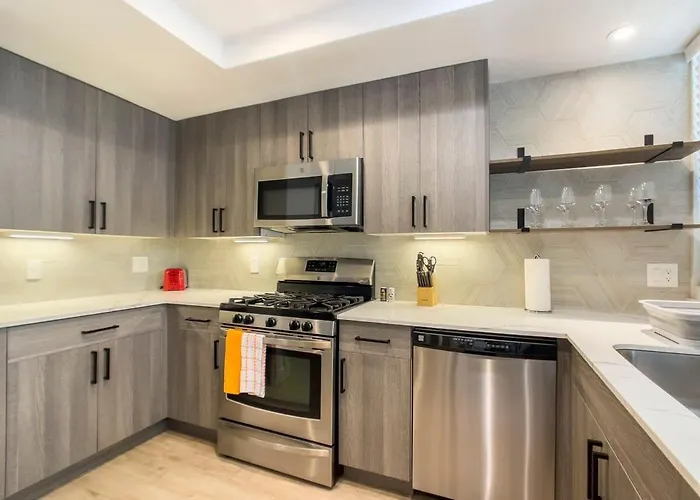 2br Kierland Commons Cozysuites By The Golf Course Apartment *