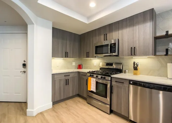 2br Kierland Commons Cozysuites By The Golf Course Scottsdale