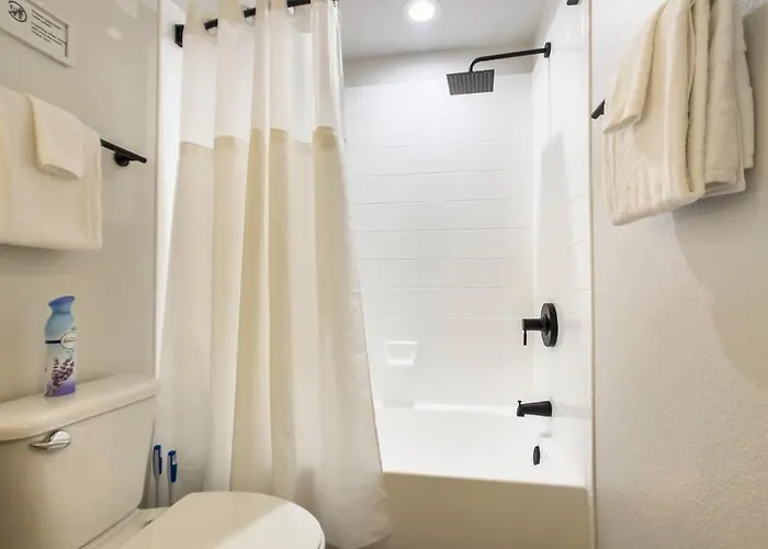 2br Kierland Commons Cozysuites By The Golf Course