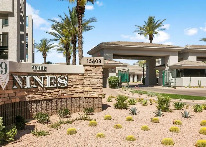 2br Kierland Commons Cozysuites By The Golf Course *