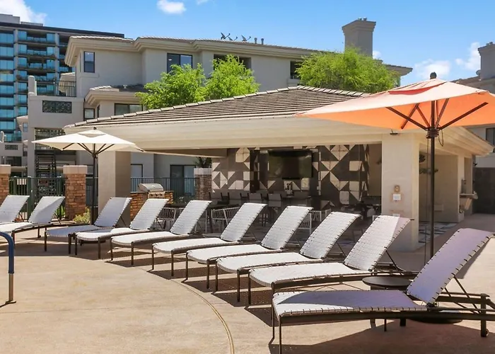 2br Kierland Commons Cozysuites By The Golf Course Scottsdale
