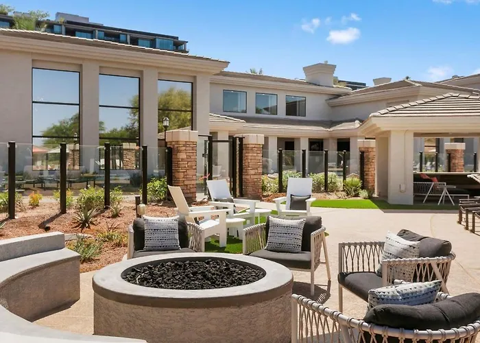 Apartment 2br Kierland Commons Cozysuites By The Golf Course