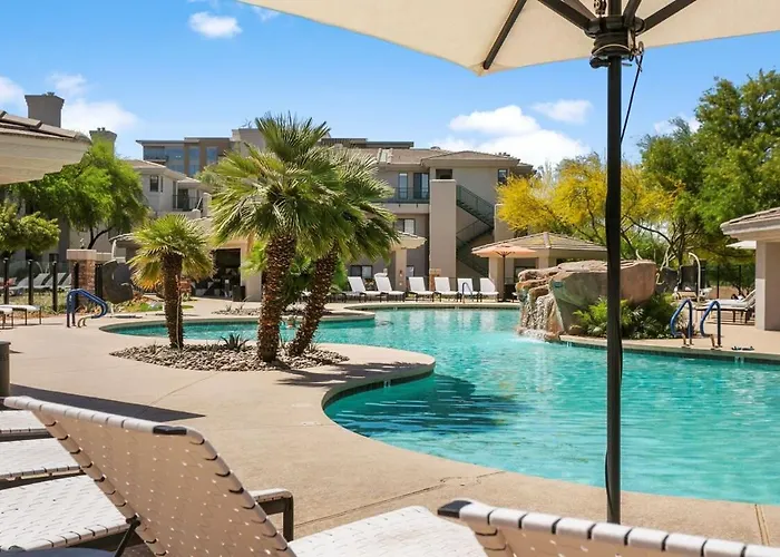 2br Kierland Commons Cozysuites By The Golf Course Apartment