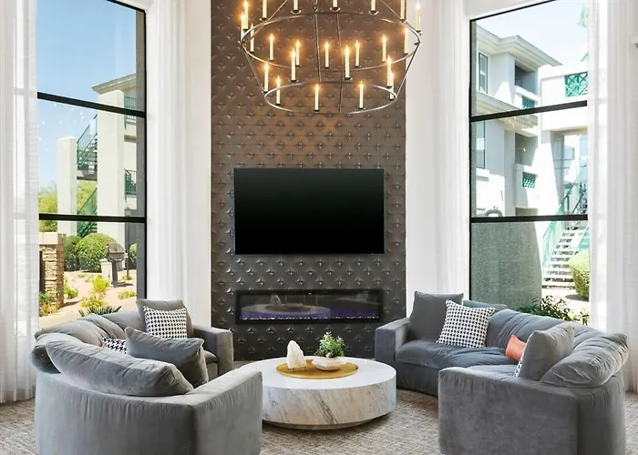 2br Kierland Commons Cozysuites By The Golf Course Scottsdale
